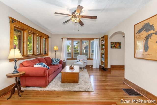 759 Eastern Avenue Ne, City Of Grand Rapids, MI 49503
