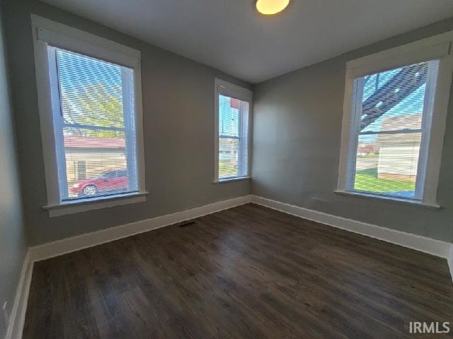 800 Line Street, Evansville, IN 47713