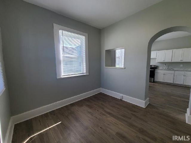 800 Line Street, Evansville, IN 47713