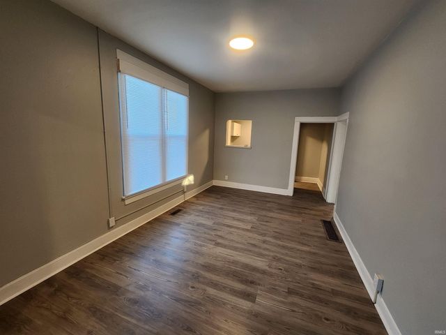 800 Line Street, Evansville, IN 47713