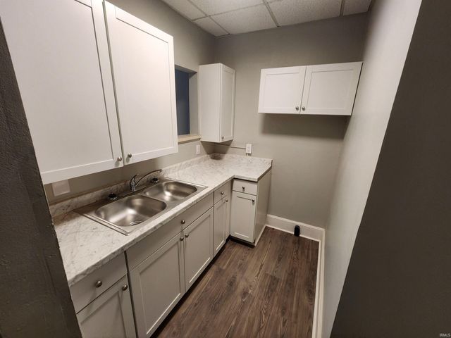 800 Line Street, Evansville, IN 47713