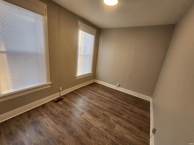 800 Line Street, Evansville, IN 47713