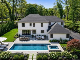 9 Wilderness Road, Nissequogue, NY 11780