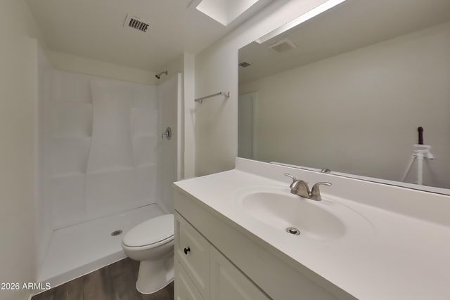 7805 W CORA Lane, Phoenix, AZ 85033