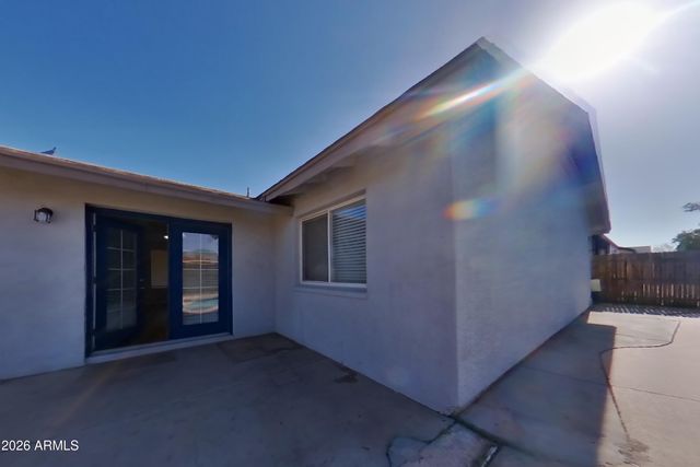 7805 W CORA Lane, Phoenix, AZ 85033