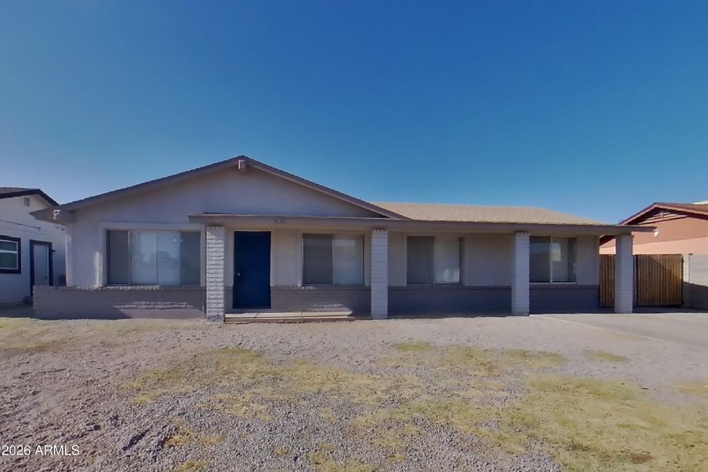 7805 W CORA Lane, Phoenix, AZ 85033
