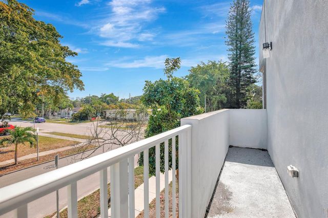 1102 S 20TH Avenue 1102, Hollywood, FL 33020