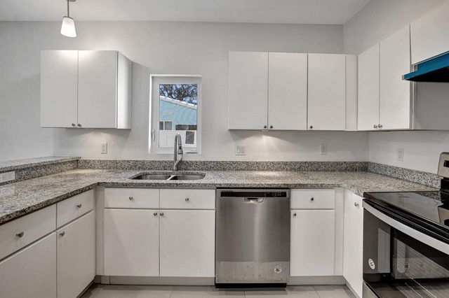 1102 S 20TH Avenue 1102, Hollywood, FL 33020