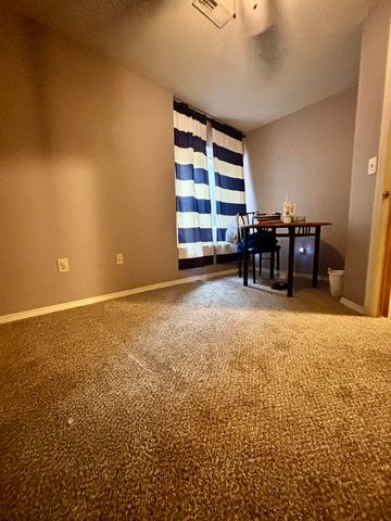 1314 E Hurley St, Haysville, KS 67060