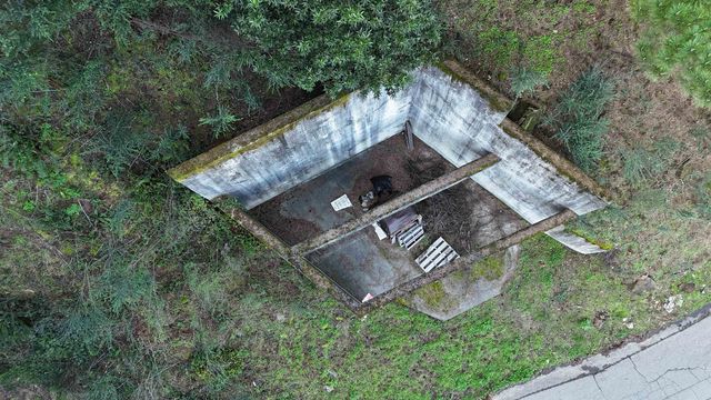 6558 Girvin Dr, Oakland, CA 94611