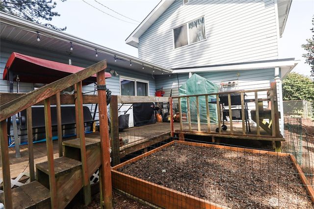 1207 W Perry Street, Aberdeen, WA 98520