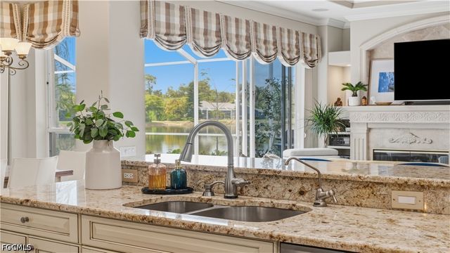 7661 Knightwing CIR, Fort Myers, FL 33912