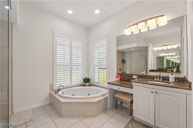 7661 Knightwing CIR, Fort Myers, FL 33912