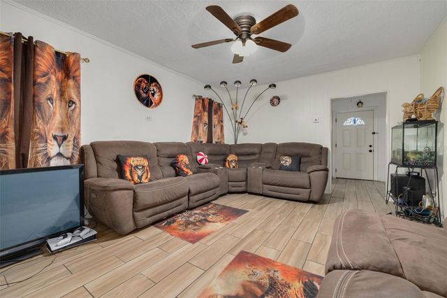 1835 47TH STREET S, St Petersburg, FL 33711