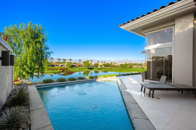 770 Deer Haven Circle, Palm Desert, CA 92211