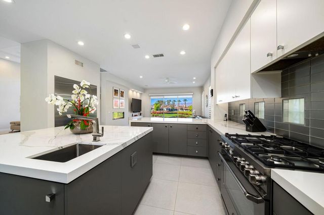 770 Deer Haven Circle, Palm Desert, CA 92211