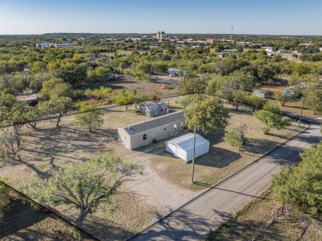 605 S Butte Street, Breckenridge, TX 76424