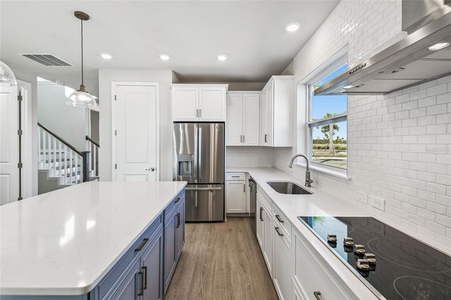 6744 FOUNTAIN GROVE PASS, St Cloud, FL 34771