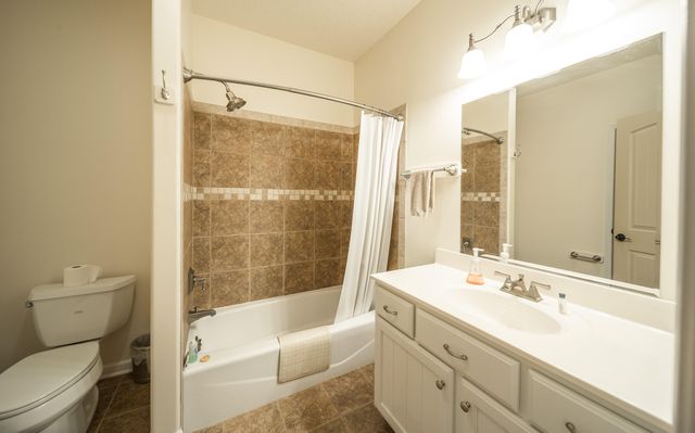 15270 Cedar Stone Dr, Eminence, MO 65466