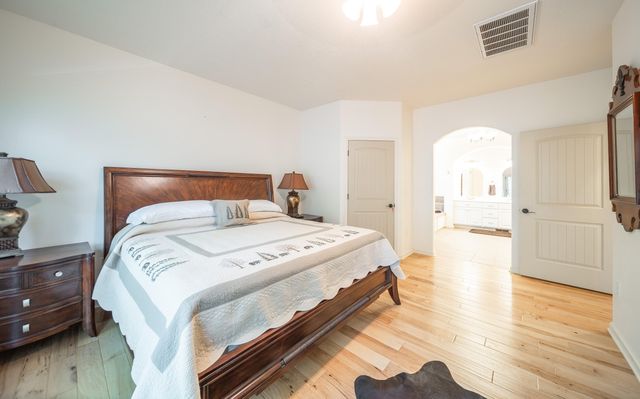 15270 Cedar Stone Dr, Eminence, MO 65466