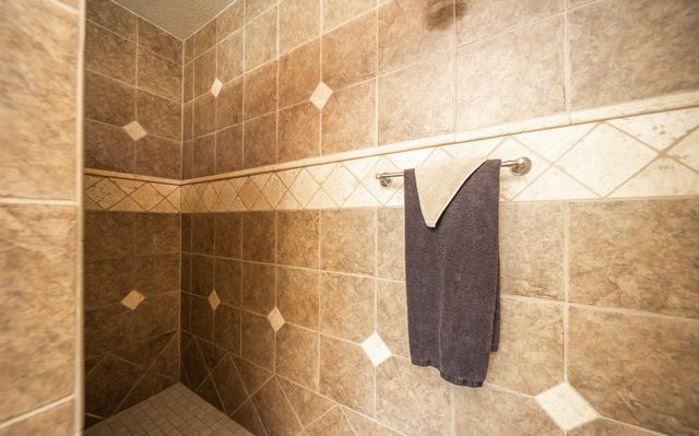 15270 Cedar Stone Dr, Eminence, MO 65466