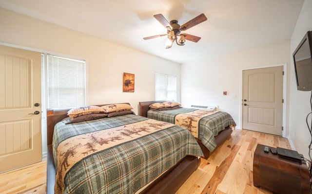 15270 Cedar Stone Dr, Eminence, MO 65466