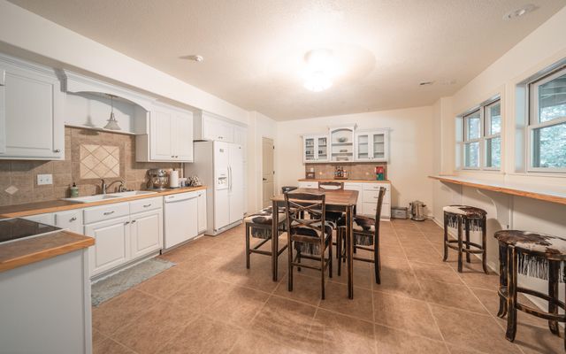 15270 Cedar Stone Dr, Eminence, MO 65466