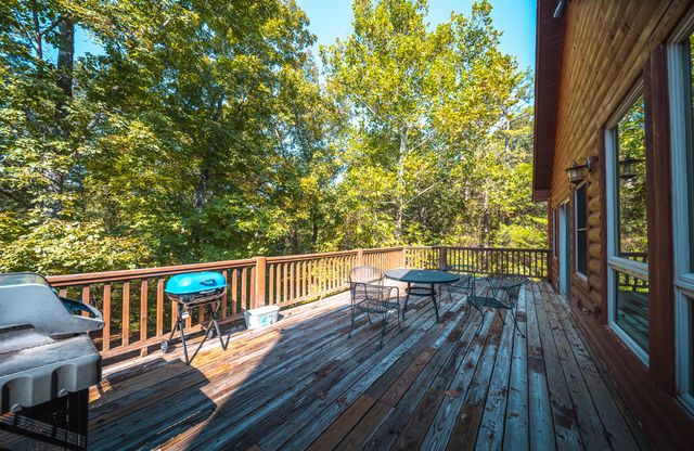 15270 Cedar Stone Dr, Eminence, MO 65466