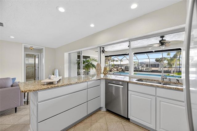 6307 COTTONWOOD LANE, Apollo Beach, FL 33572