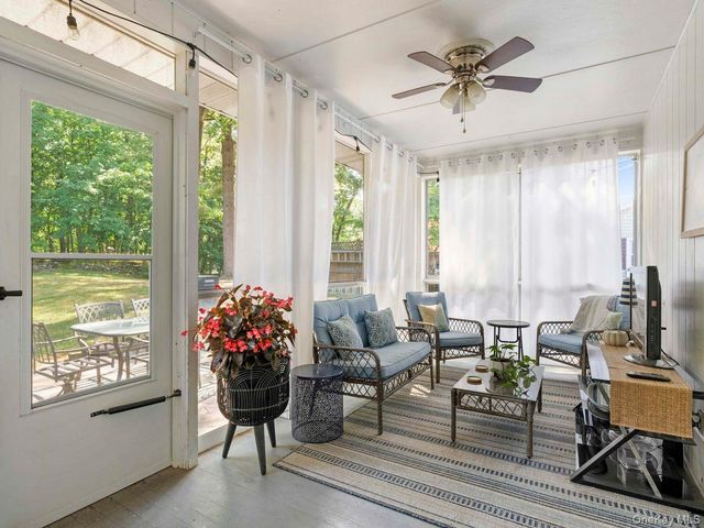 5 Santa Anna Drive, Poughkeepsie, NY 12603