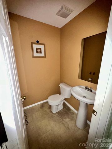 4722 Mortonhall Road, Charlotte, NC 28215