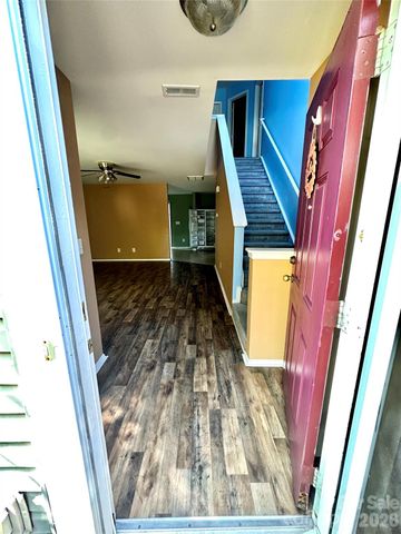 4722 Mortonhall Road, Charlotte, NC 28215