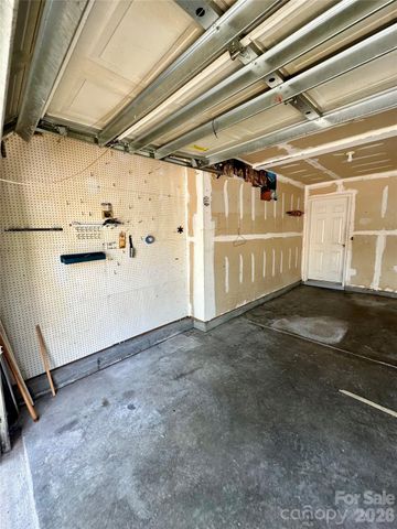 4722 Mortonhall Road, Charlotte, NC 28215