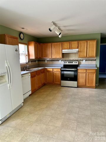 4722 Mortonhall Road, Charlotte, NC 28215