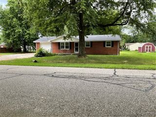 2921 Ohio Avenue, Madison, IN 47250
