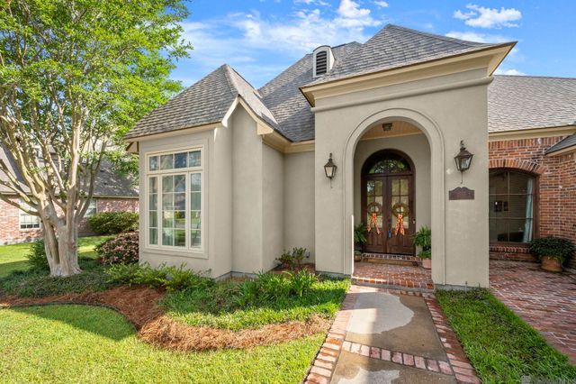 2315 S Turnberry Ave, Zachary, LA 70791