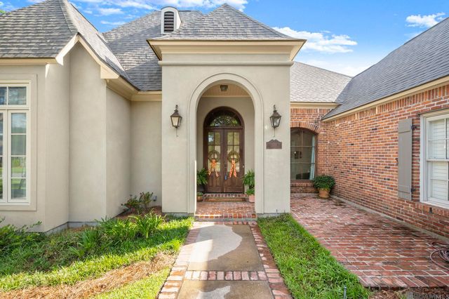 2315 S Turnberry Ave, Zachary, LA 70791