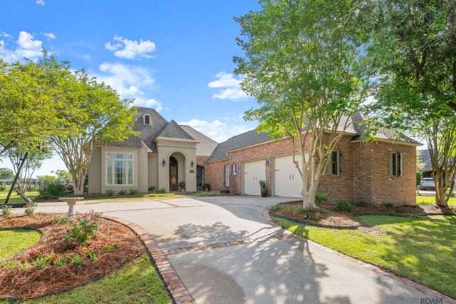 2315 S Turnberry Ave, Zachary, LA 70791