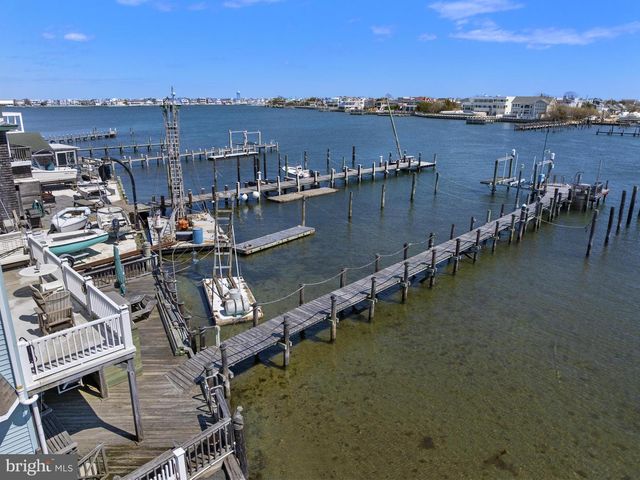 21 N BAY AVE, Manahawkin, NJ 08050