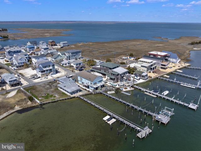 21 N BAY AVE, Manahawkin, NJ 08050