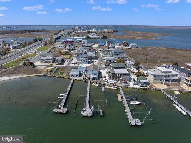 21 N BAY AVE, Manahawkin, NJ 08050