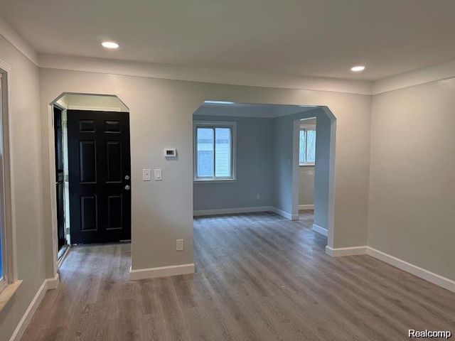 20760 Ridgedale Street, Oak Park, MI 48237