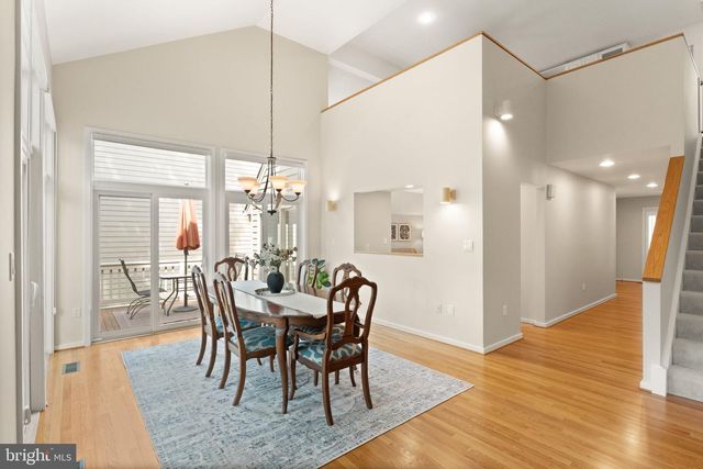1424 BELCASTLE CT, Reston, VA 20194