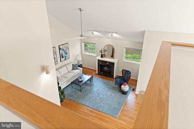 1424 BELCASTLE CT, Reston, VA 20194