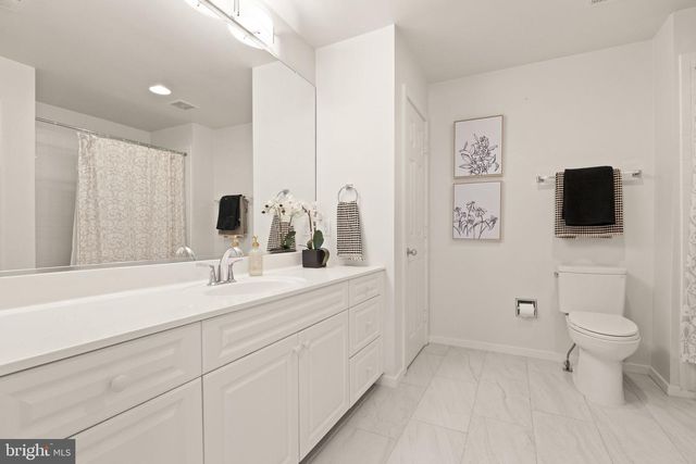 1424 BELCASTLE CT, Reston, VA 20194