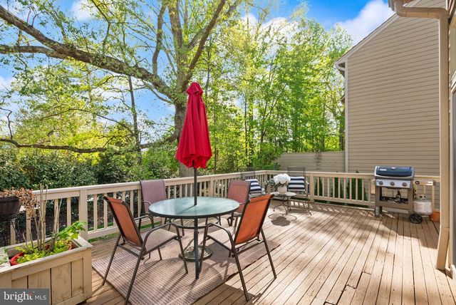 1424 BELCASTLE CT, Reston, VA 20194