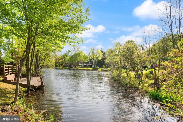 1424 BELCASTLE CT, Reston, VA 20194