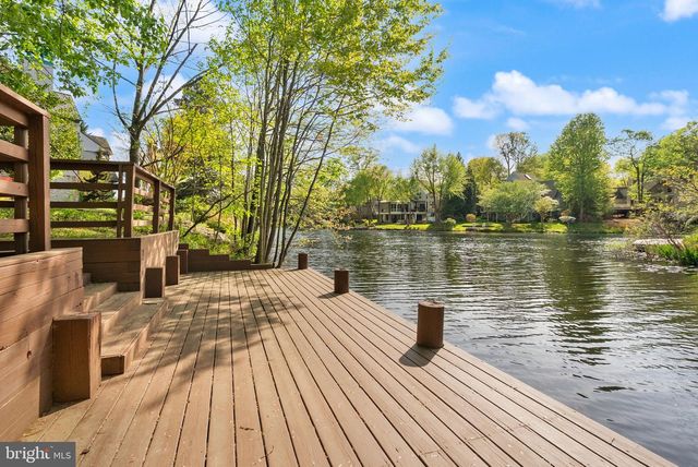 1424 BELCASTLE CT, Reston, VA 20194
