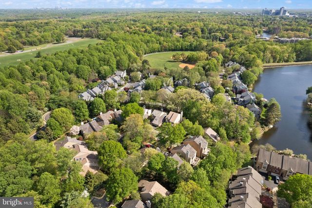 1424 BELCASTLE CT, Reston, VA 20194