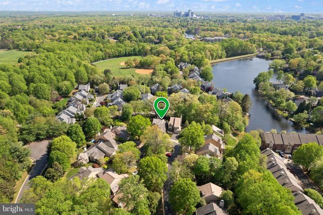 1424 BELCASTLE CT, Reston, VA 20194